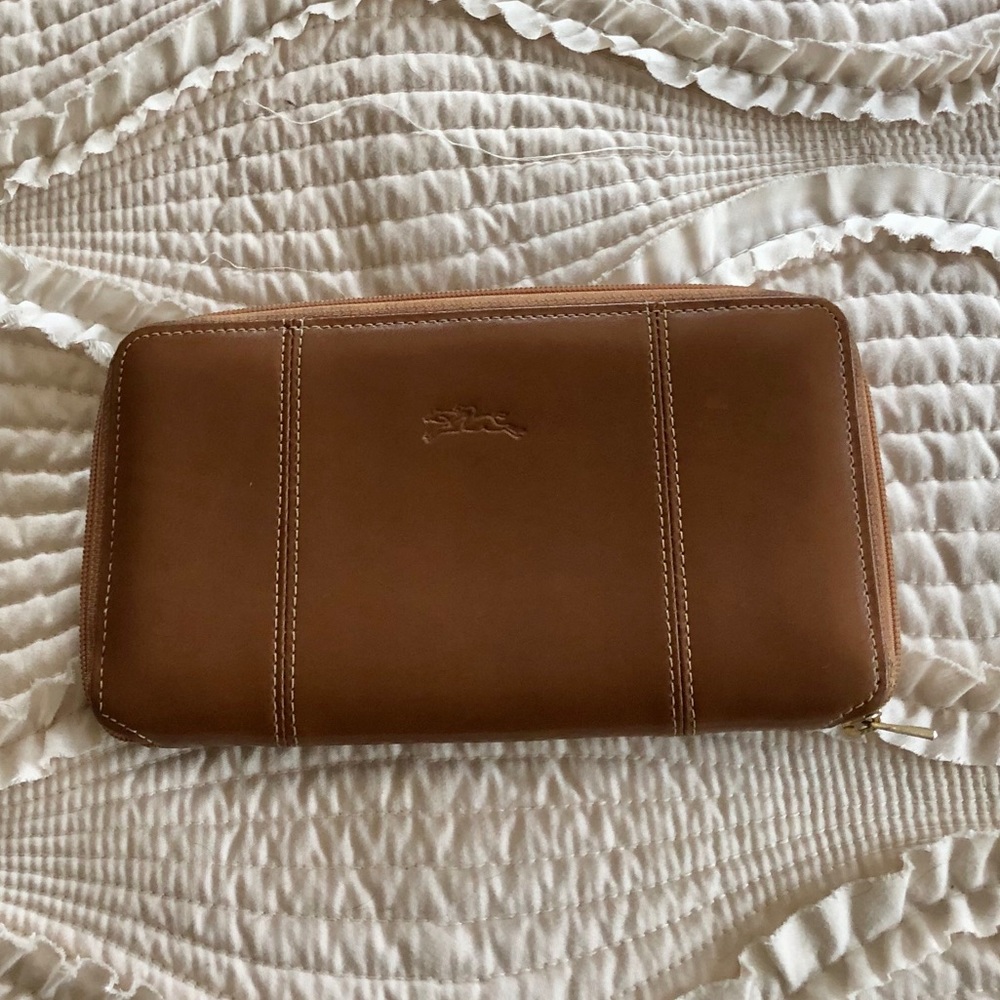 Longchamp tan leather wallet